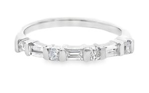 Bagutte Round Diamond Band