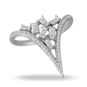 18 karat white gold diamond ring