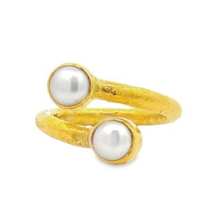 23.7 karat Gold Pearl Bypass Ring