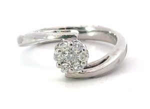 14k White Diamond Ring