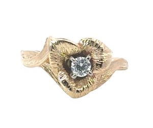 14k yellow Diamond Flower Ring