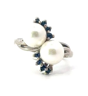 14k White Pearl and Sapphire Ring