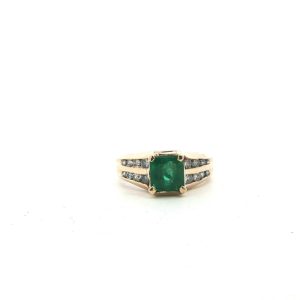 Emerald Classic Ring