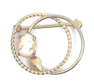 Gold Filled double Rings w/Cameo